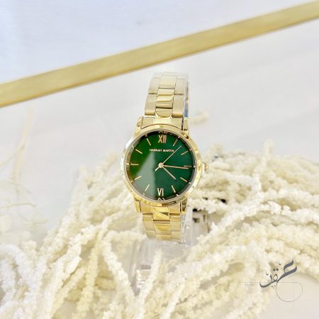 ساعة ستاتية من Hannah Martin مع كاسكيت لون ذهبي مع مينا لؤلؤية لون اخضر