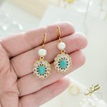 حلق ذهبي مع حبات لولو طبيعي