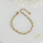 خلخال مع أحجار بتدرجات اللون البيج وسلسلة ذهبية