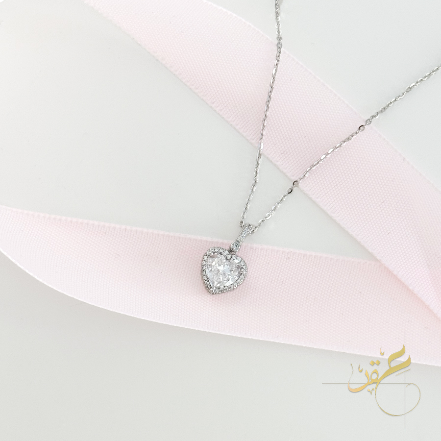 heart-clear-simple-pendant-necklace_01