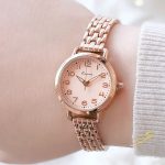 ساعة لون روز جولد مع ارقام - ماركة Kimio