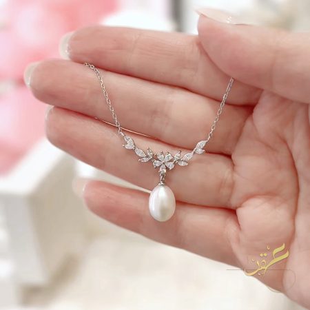 سنسال احجار وردات وبتلات مع حبة لولو طبيعية - فضة اصلي s925