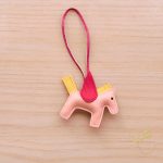 pink-horse-with-wings-keychain_01