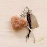 fluffy-heart-keychain_01